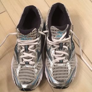 mizuno wave nexus 6 birch